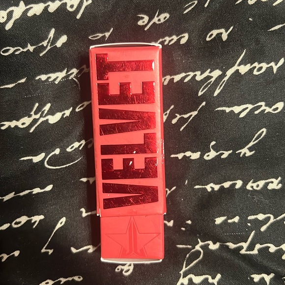 Jeffrey Starr Velvet Trap Entrapment lipstick 💄. NIB - Picture 3 of 5